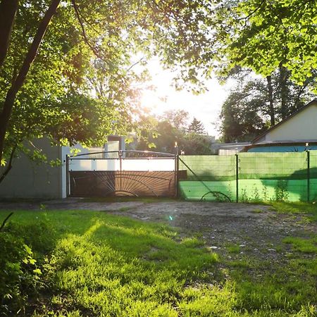 Erlebe Unseren Verein Im Geraeumigen Wohnwagen! Feldkirchen bei Graz Kültér fotó